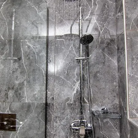 Luxury In The Center Apartment