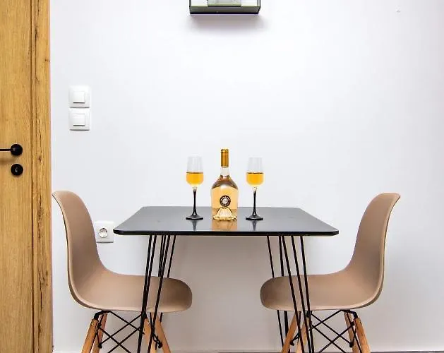 Luxury In The Center شقة *